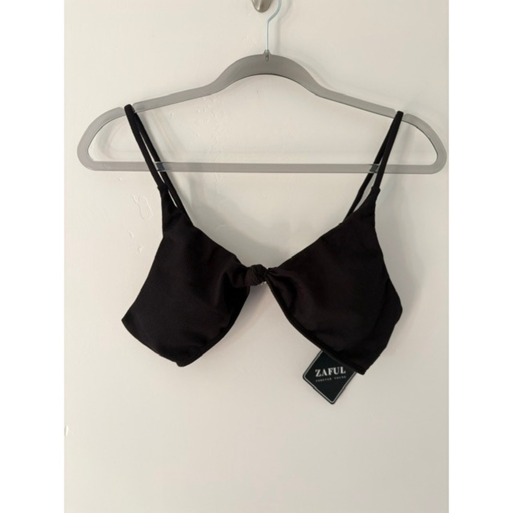 Zaful Black Ribbed Front Knot Bikini Top Size 6 US Adjustable Straps NWT